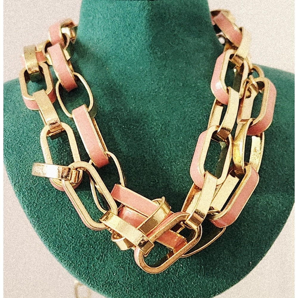 New York & Company Gold Tone Pink Enamel Chunkyโ Paperclip Chain Link Necklace